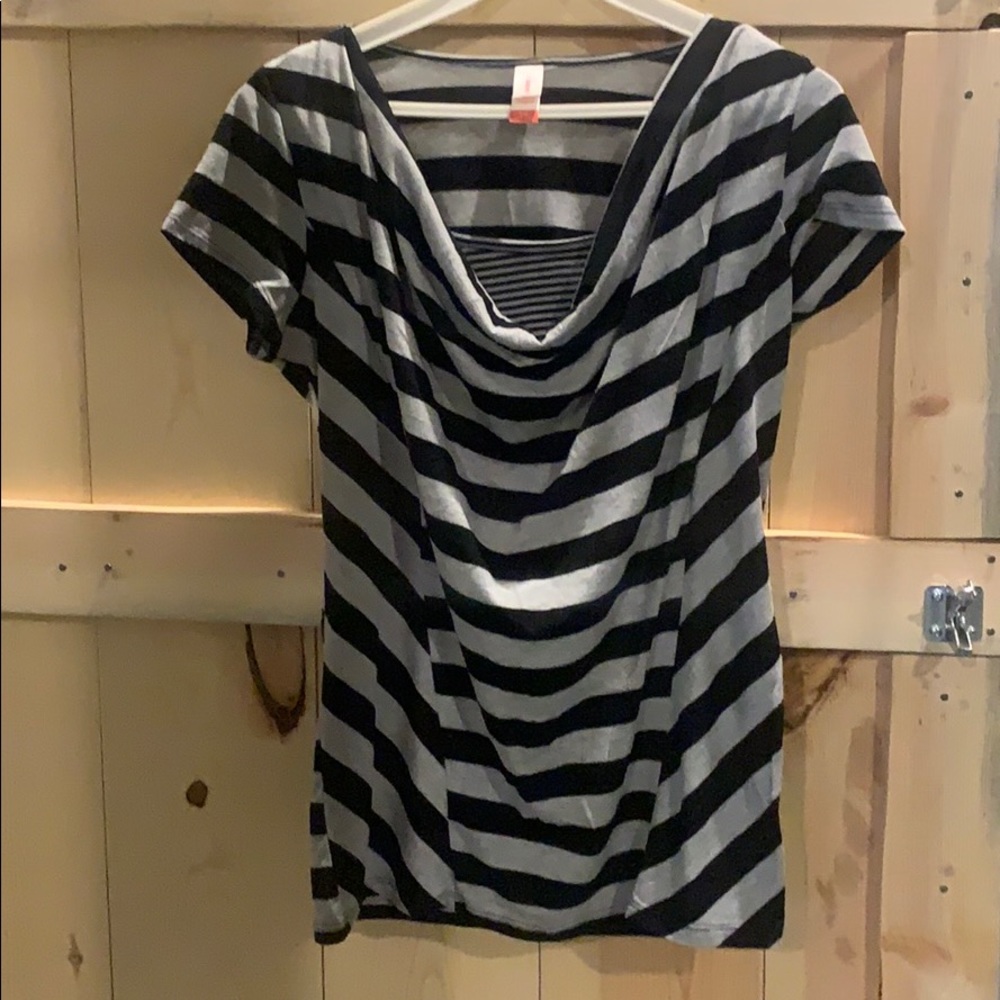 No boundaries short sleeve shirt